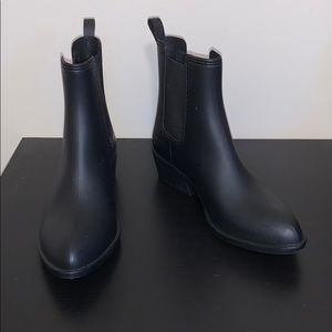 Matte Black Chelsea Style Rain Boots